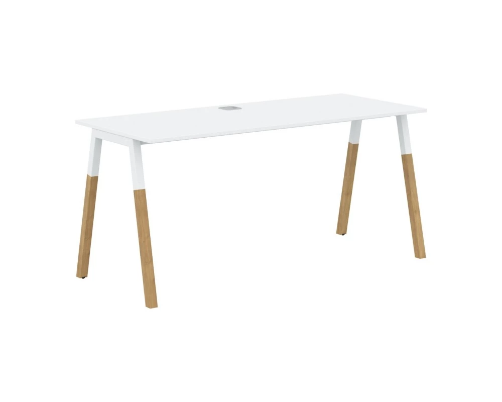 Стол письменный 1580х670х733 Forta